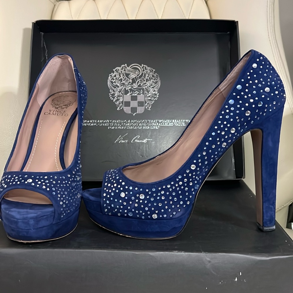 Vince Camuto Jeweled blue suede 5 piece inch heels Size 8.5